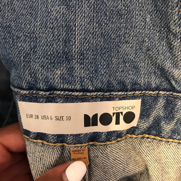 Topshop Denim Overall Shorts - Picture 3 of 3